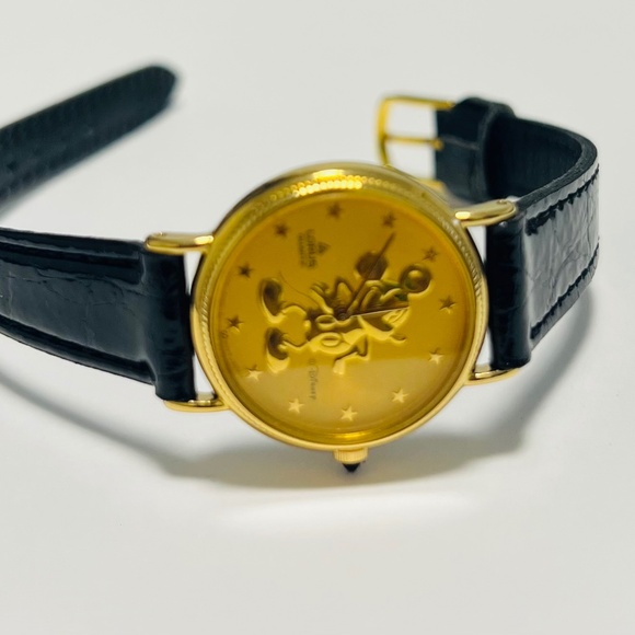 Vintage Mickey Mouse Gold-Coin Watch | Lorus Quartz Watch - Picture 1 of 5